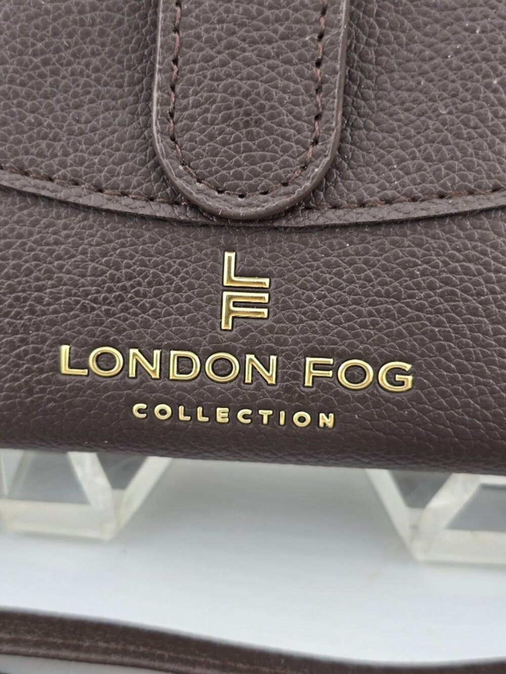 NWOT London Fog Brown Faux Leather Wristlet Wallet Gold Accents & Zipper Closure - Picture 3 of 11